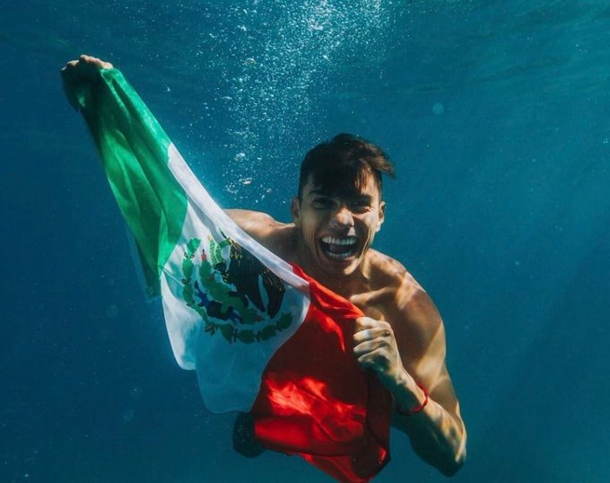 ¡Jonathan Paredes ganó bronce para México desde los 27 metros en Gwangju 2019!