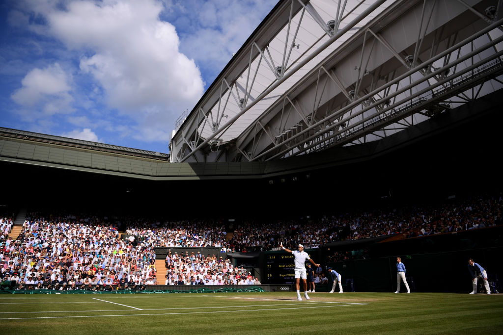 Djokovic se consagró bicampeón en Wimbledon tras vencer a Roger Federer