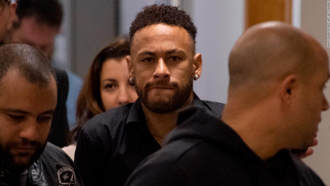 Policía pidió prórroga para entregar 'pruebas' del caso de Neymar por supuesta violación