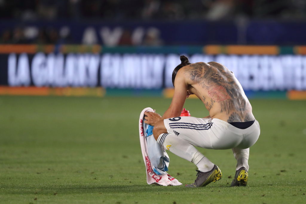 “En cada partido me están cazando”: Zlatan tras librarse de una sanción