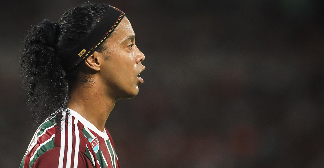 Ronaldinho no puede salir de Brasil, está endeudado y sin pasaportes