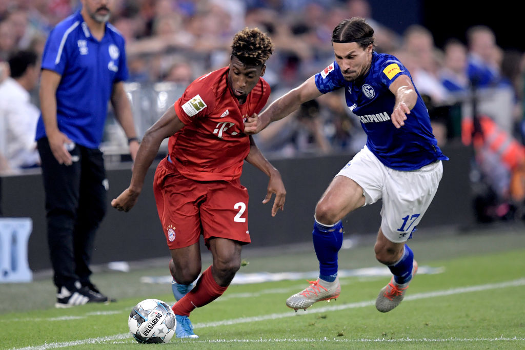 Aficionado del Schalke 04 demandó a un árbitro por no marcarle un penal a su equipo