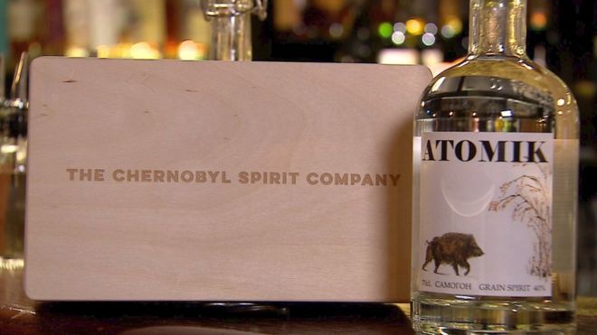 ¡Salud! ‘Atomik’, el primer vodka producido en Chernóbil libre de radioactividad 