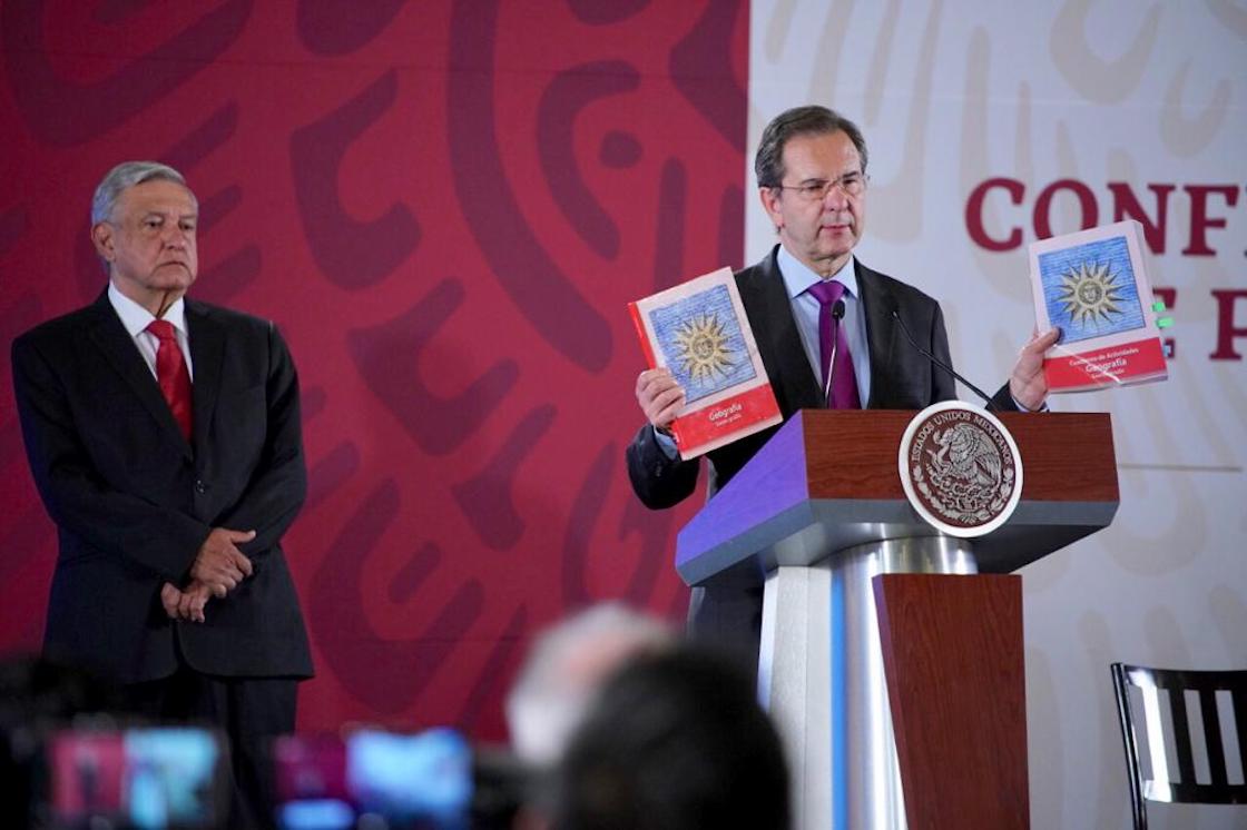 cartilla-moral-amlo-profesores-sep-moctezuma-alfonso-reyes-02