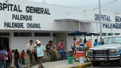 Destituyen a trabajadores del Hospital de Palenque por caso de ataúd con basura