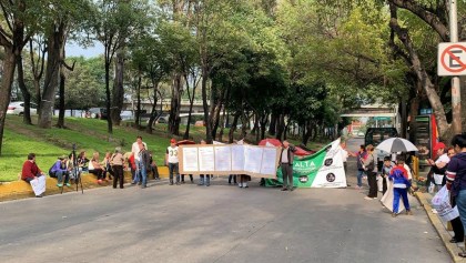 Vecinos bloquean lateral de Río Churubusco por proyecto de parque en Canal Nacional