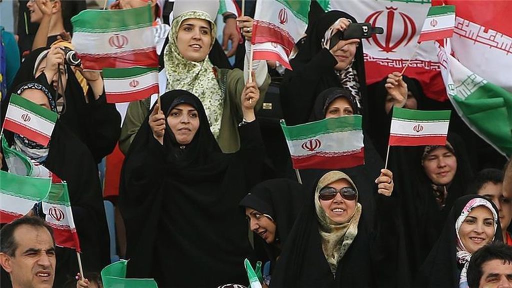 Por primera vez desde 1979, mujeres podrán asistir a un partido de futbol el Irán