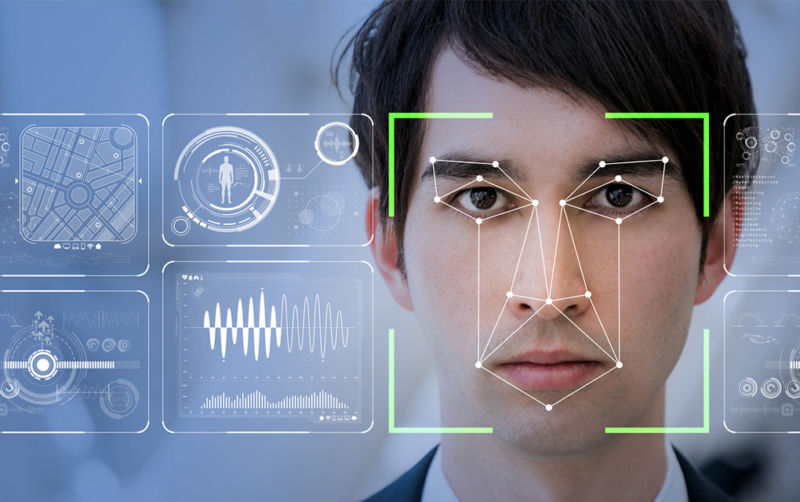  Amazon Rekognition, la AI de reconocimiento facial que también detecta el miedo 