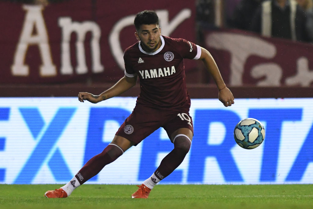 Futbolista 'la regó' en plena entrevista y la abandonó por pena