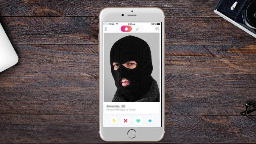 Investigan apps de ligue por fraude: usan bots para enamorar