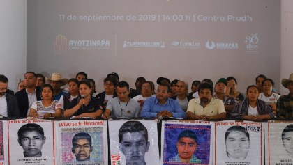 padres-estudiantes-normalistas-ayotzinapa