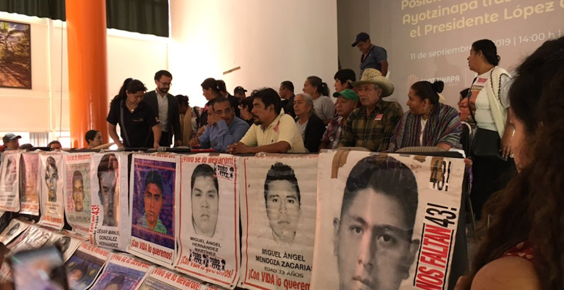 reunion-amlo-papas-43-normalistas-ayotzinapa