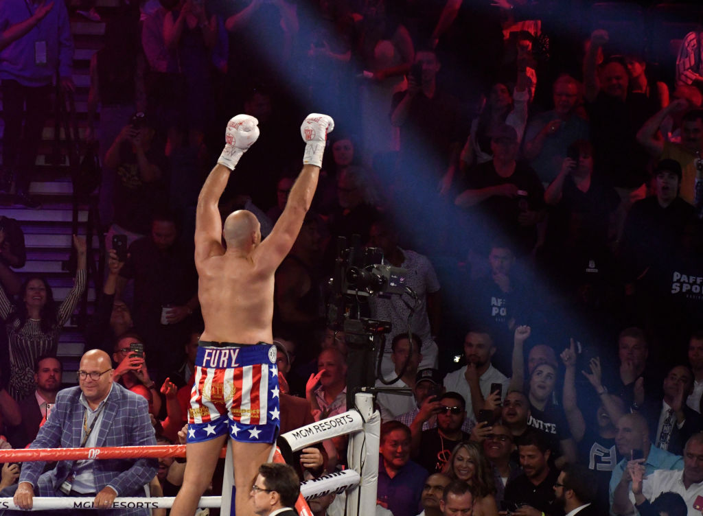 Tyson Fury lanzó amenaza contra Andy Ruiz: 'le ganaría con una mano atada a la espalda'