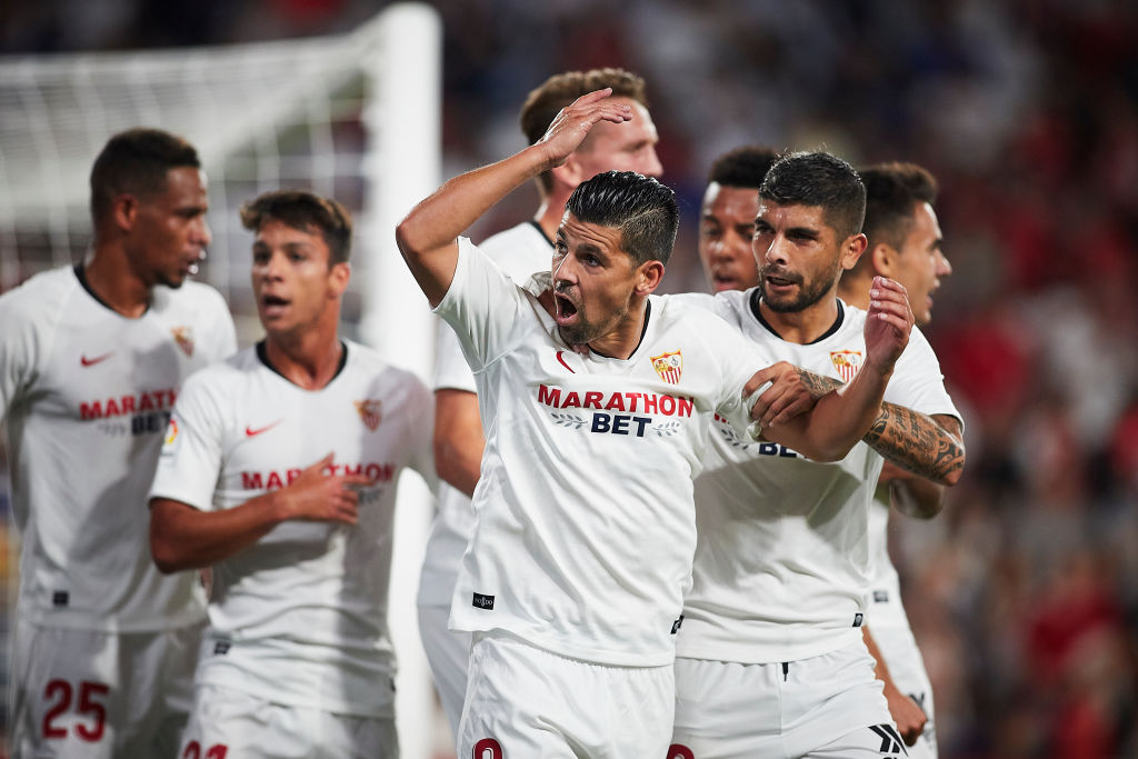 Sevilla frenó a la Real Sociedad sin 'Chicharito' y puso ‘sabrosa’ la cima de La Liga