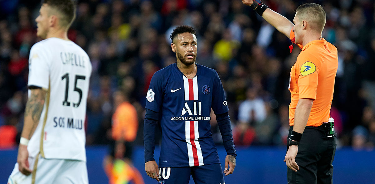 Mala suerte nivel: Neymar estará fuera cuatro semanas por lesión