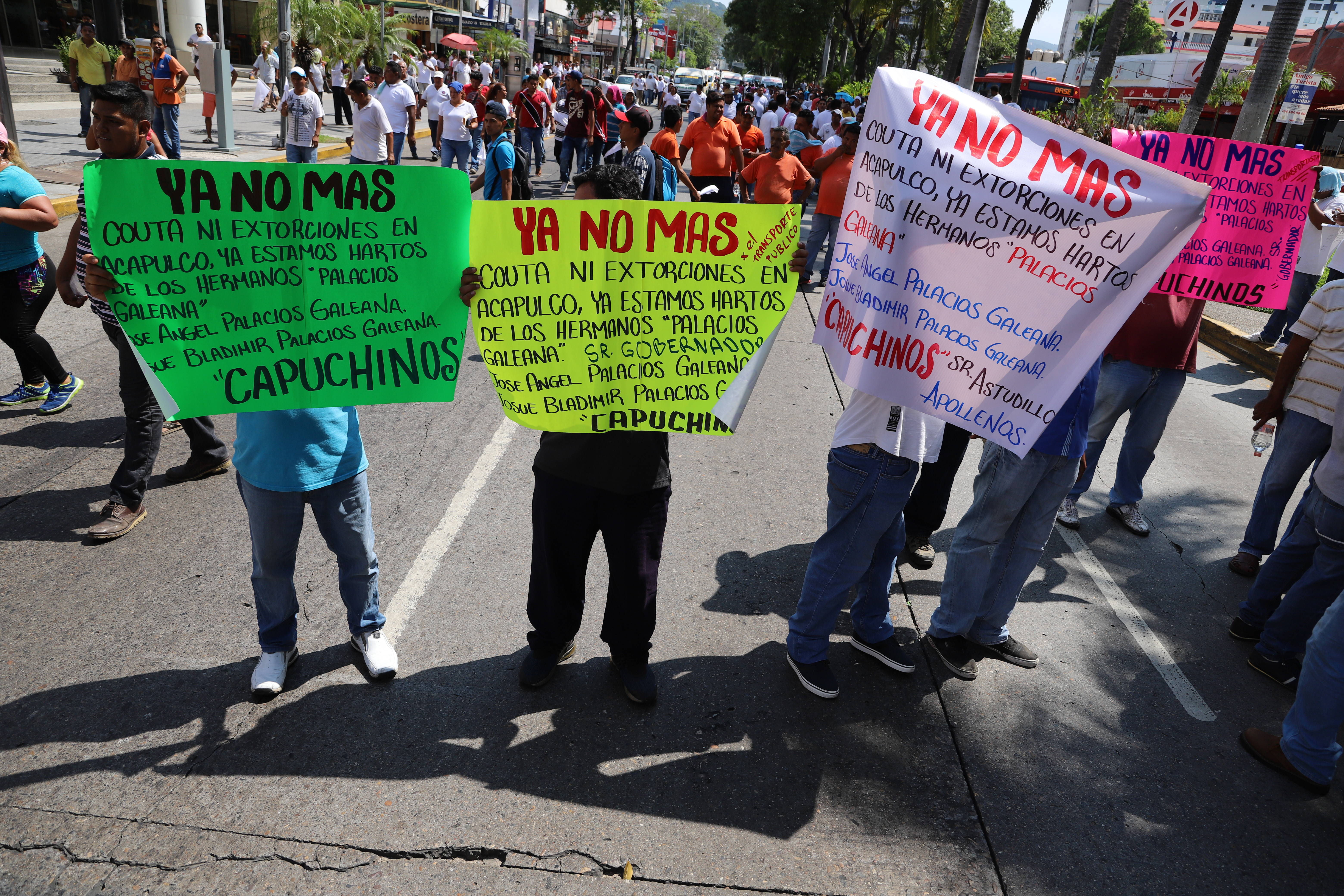 Por ataques, rutas de transporte público en Acapulco suspenden temporalmente el servicio