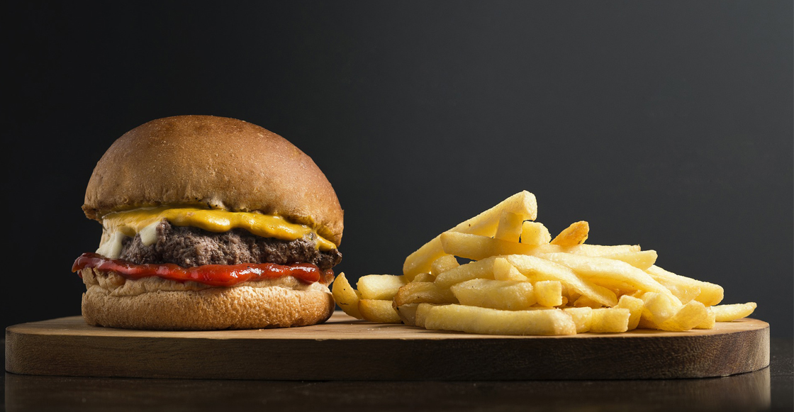 ¿De verdad es carne? Profeco analizó 35 productos de carne para hamburguesa