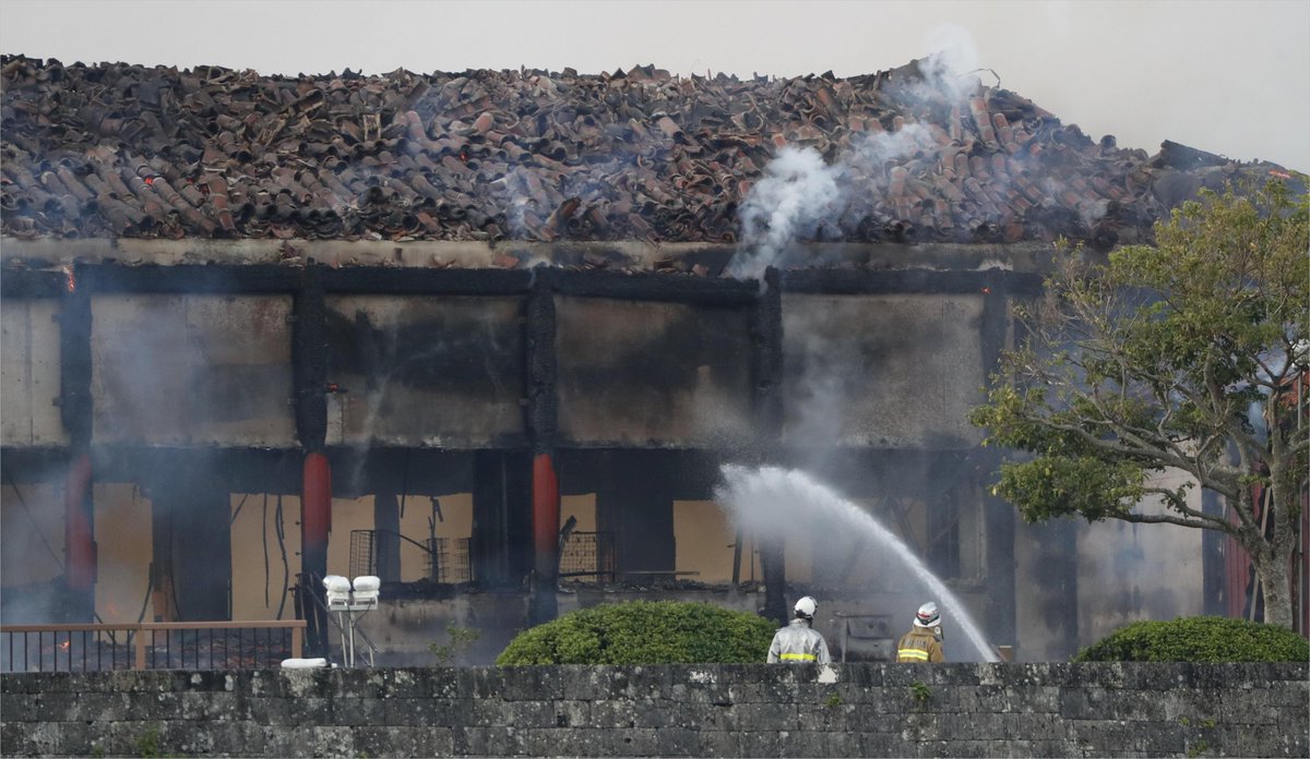 incendio-japon-castillo-shuri-fotos-videos-imagenes-okinawa-06