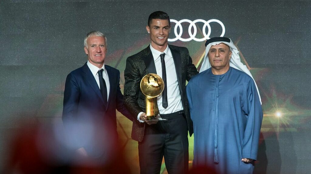 Messi y Cristiano Ronaldo encabezan la terna final de los Globe Soccer Awards 