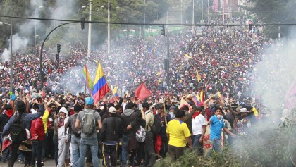 Presidente de Ecuador decreta toque de queda parcial ante protestas