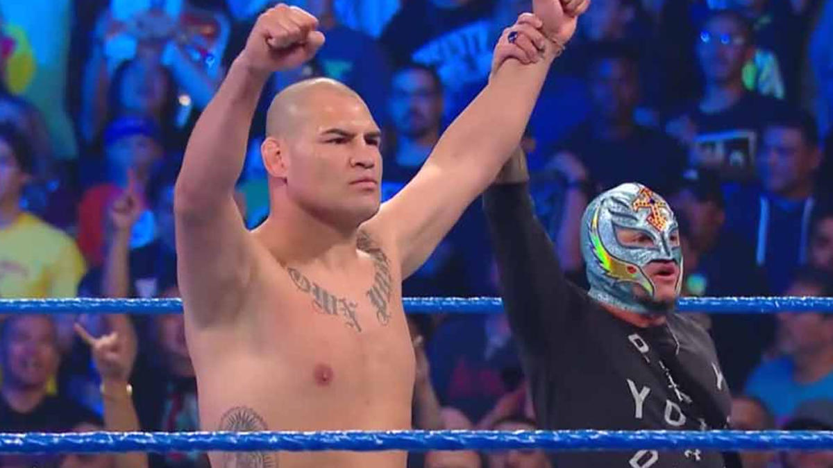 Rey Misterio reveló cómo ha sido el proceso de Caín Velásquez tras incorporarse a WWE