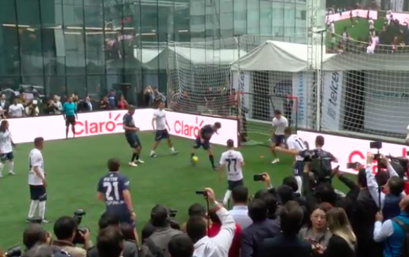 Comparan el GOLAZO de taquito de 'Checo' Pérez con el de Cristiano Ronaldo