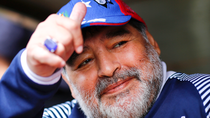 ¿Por fin? Maradona seguirá siendo técnico de Gimnasia y Esgrima