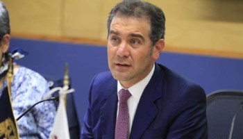 Lorenzo Córdova dejaría presidencia del INE por iniciativa de MORENA
