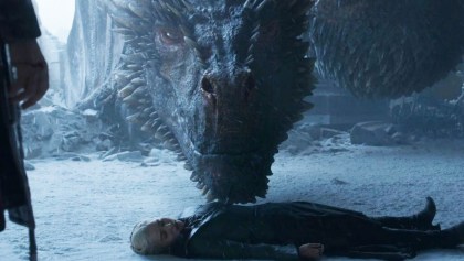 Showrunners de 'Game of Thrones' revelan qué hizo Drogon con el cuerpo de Daenerys
