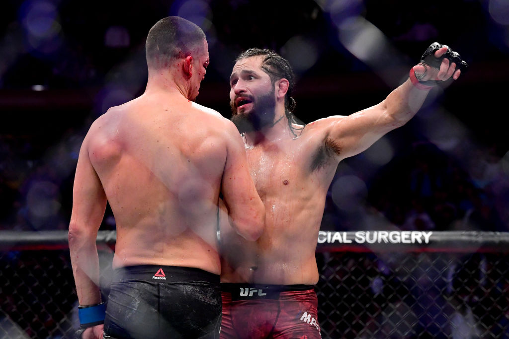 ¿Huirá? Peleador de UFC lanza reto al 'Canelo' Álvarez: "Sólo tira jabs, podría noquearlo"