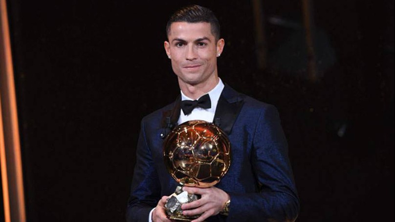 ‘Mafia del futbol’ es responsable de que Cristiano no gane más premios, dice su mamá
