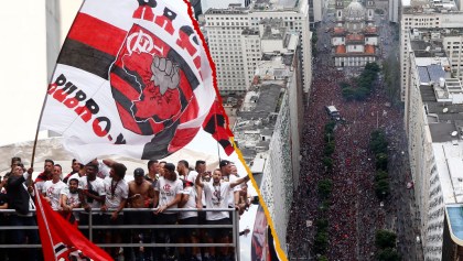 En imágenes y video: Flamengo celebró con miles de aficionados su título de la Copa Libertadores
