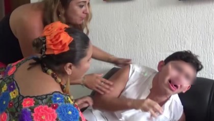 Un youtuber mexicano intentó comerse dos chiles habaneros y terminó en el hospital