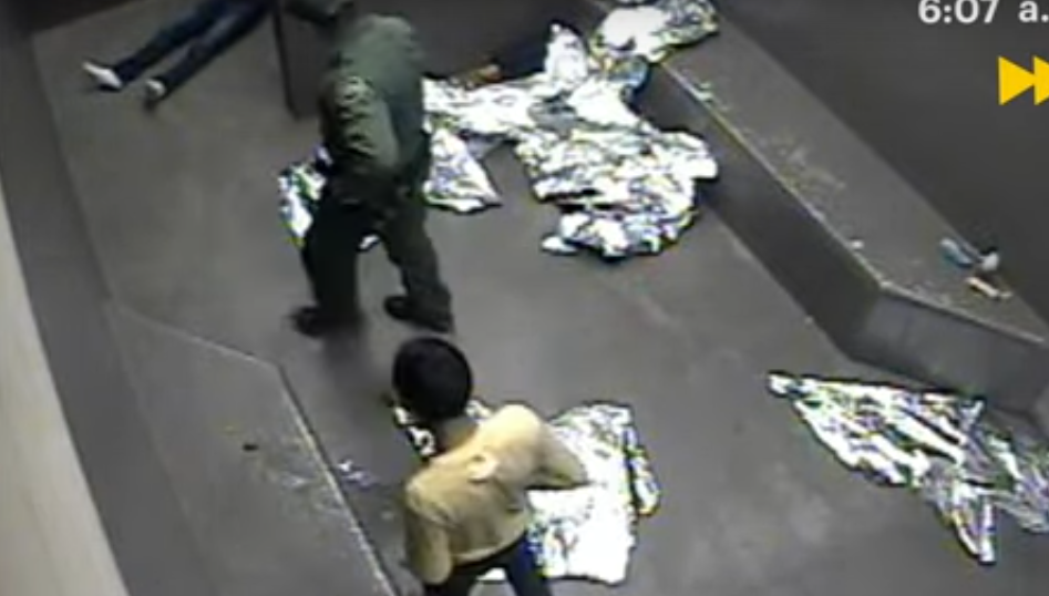 Difunden video de la muerte de un migrante menor de edad bajo custodia de la patrulla fronteriza de EE.UU.