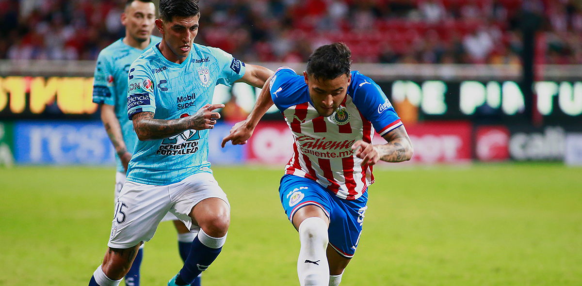 Otro regreso: Chivas anunció a Víctor Guzmán como su refuerzo