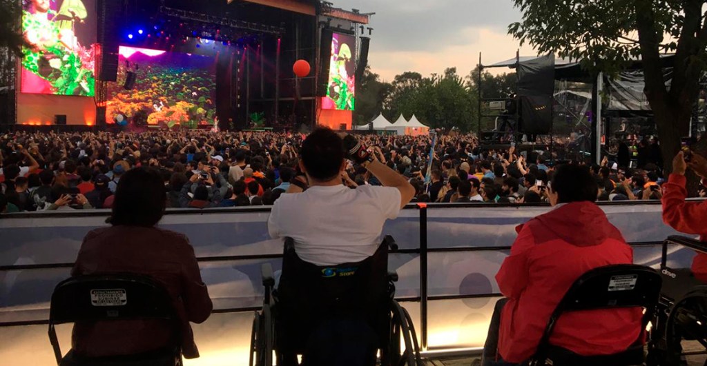 ¿Por qué es importante que los festivales tomen iniciativas hacia las personas con discapacidad?