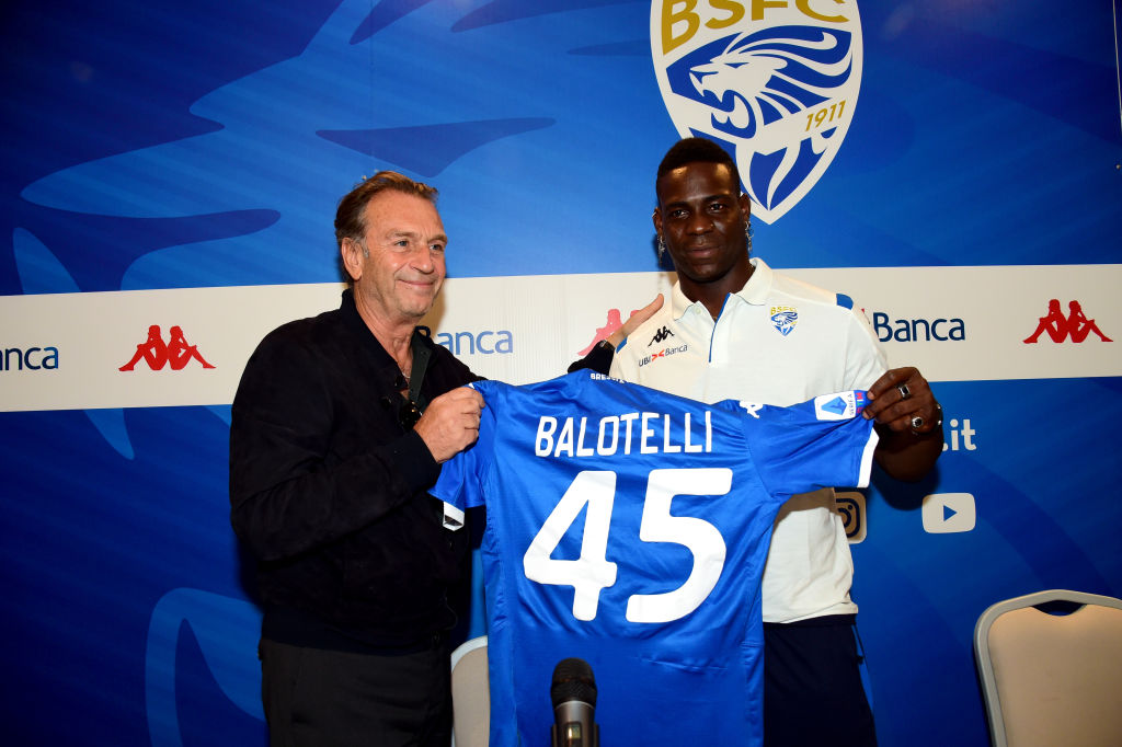 Brescia dejaría libre a Balotelli en enero tras ser víctima de racismo