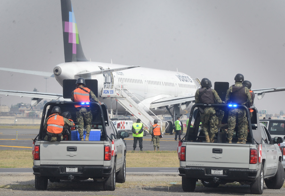 volaris-amenaza-bomba-aicm