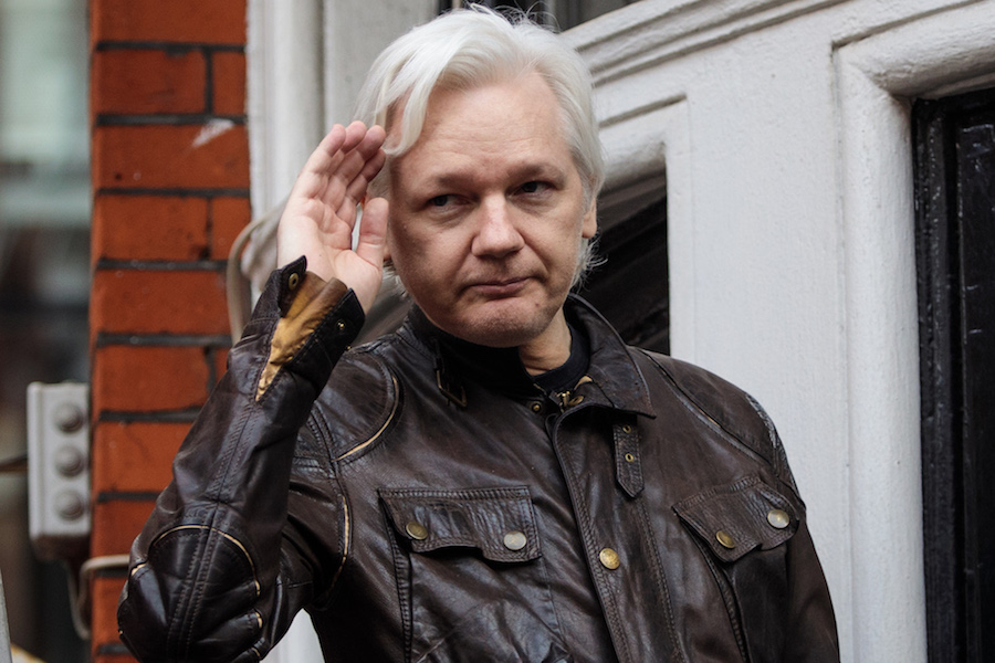 AMLO-julian-assange-wikileaks