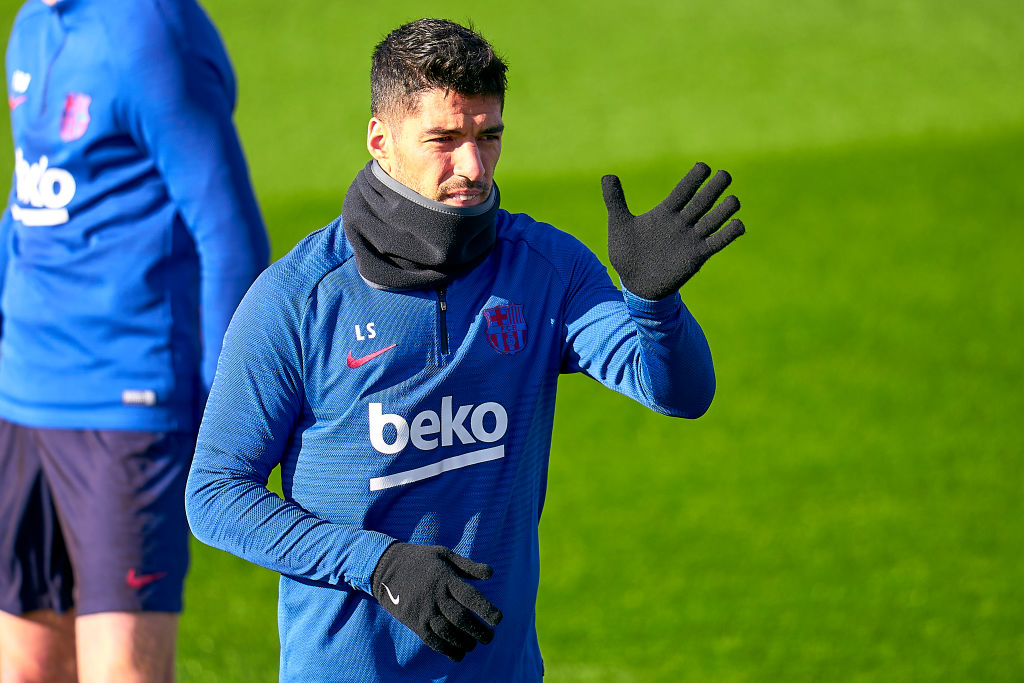 Luis Suárez será operado de la rodilla y se ausentará ‘un tiempo’ del Barcelona