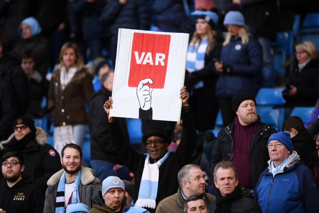 Nueva protesta en contra del VAR en la Premier League