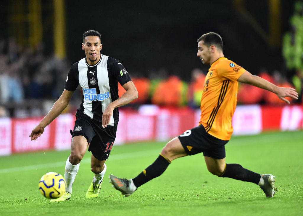 Newcastle alejó a los Wolves de competencias europeas tras firmar un empate
