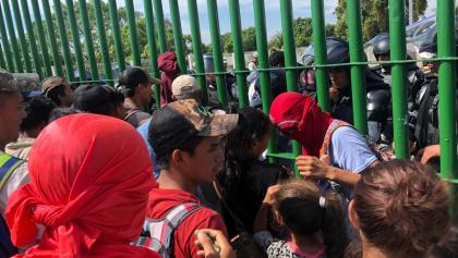 Guardia Nacional cierra fronteras con Guatemala e impide entrada de nueva caravana migrante