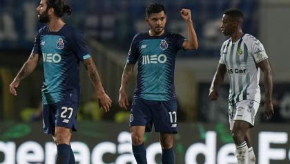 El gol del 'Tecatito' Corona que fue elegido como el mejor de Portugal en enero