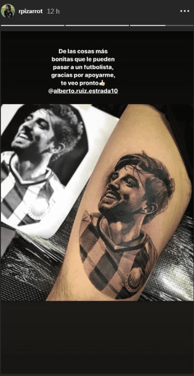 Rodolfo Pizarro respondió al fan que se tatuó su imagen con la playera de Chivas