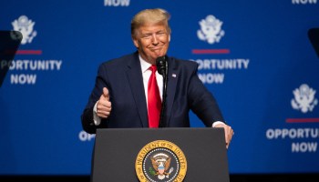 Ya le bajó tantito: Pedirá Trump menos lana para muro fronterizo