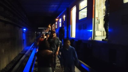 Desalojan en túnel a usuarios del Metro por falla eléctrica en Línea 2
