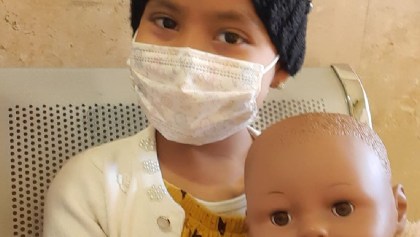 Conmovedor: Niños venden comida para ayudar a su amiga a pagar quimioterapias