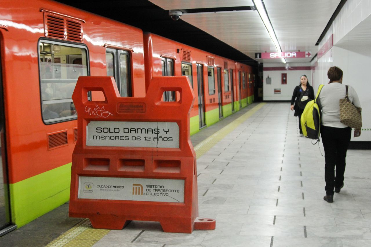 Va diputada de MORENA por arresto a quien invada vagones exclusivos del metro