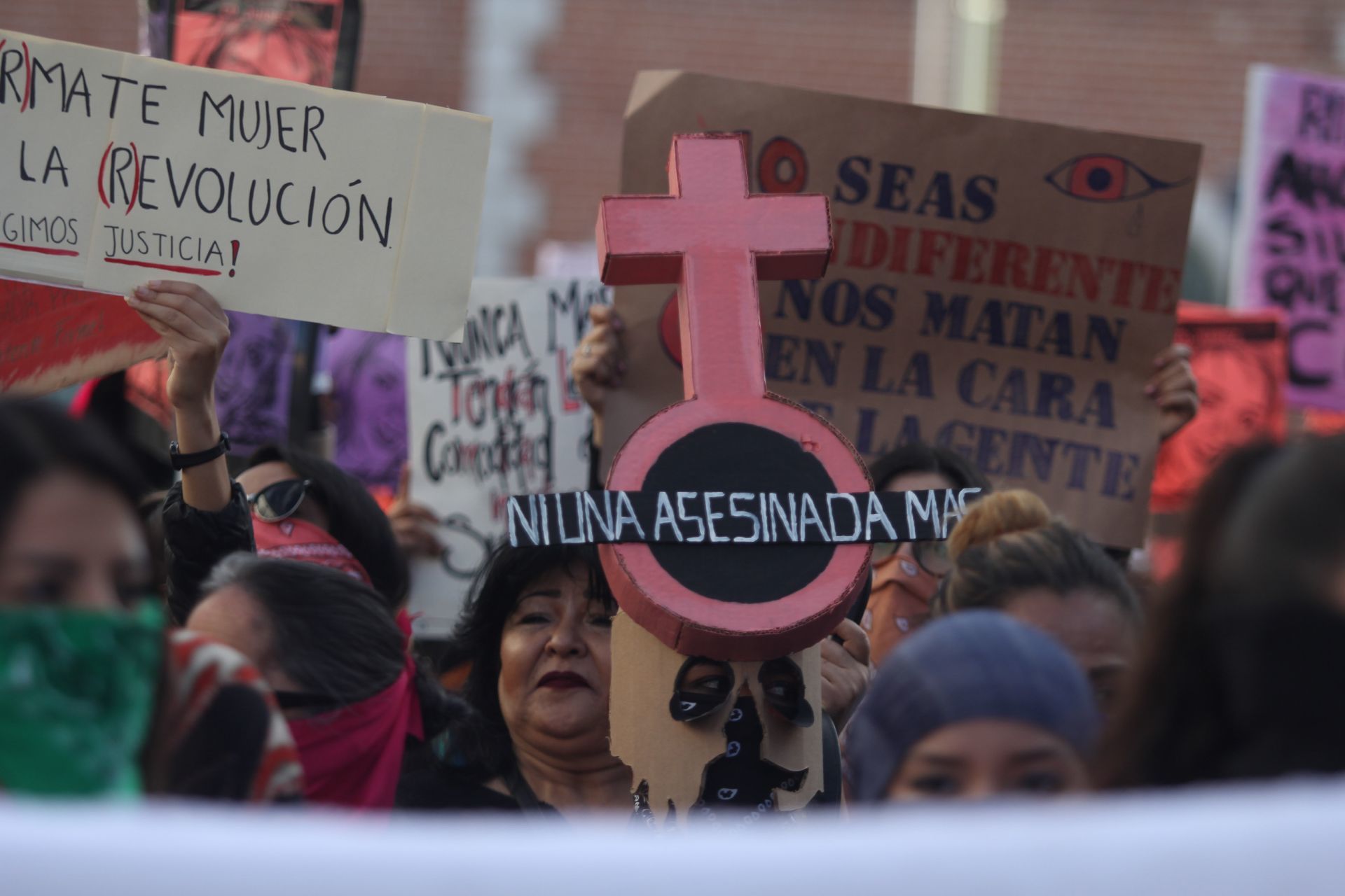 sheinbaum-feministas-8-marzo